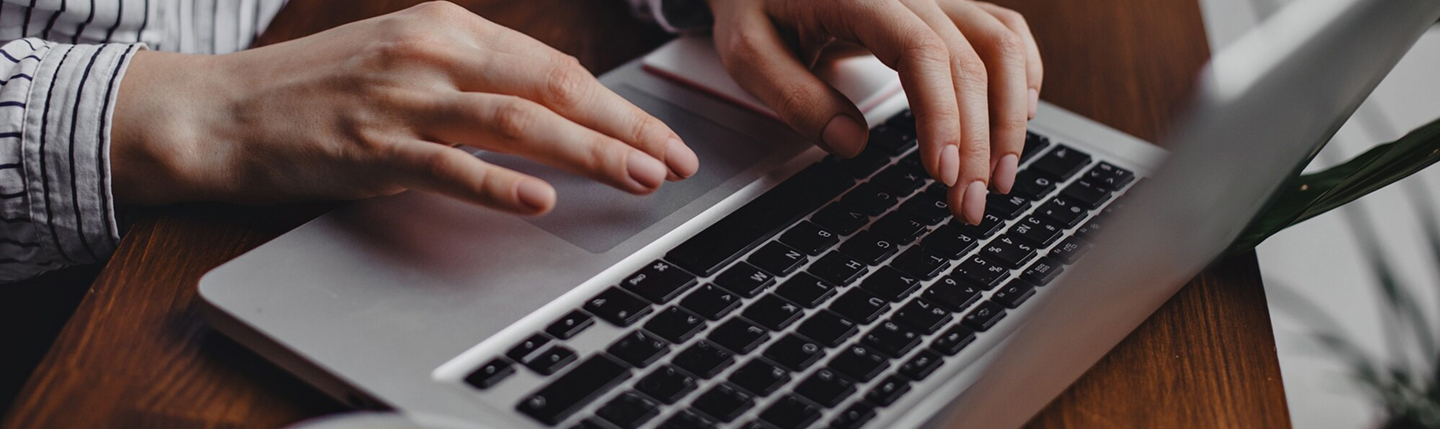 ¿Dudas? ¿Consultas? <br/><b>Estamos para ayudarte</b>